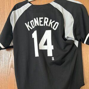 Konerko 14 Chicago White Sox Jersey. Youth Large